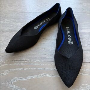Rothy's Black and Blue Pointed Flats